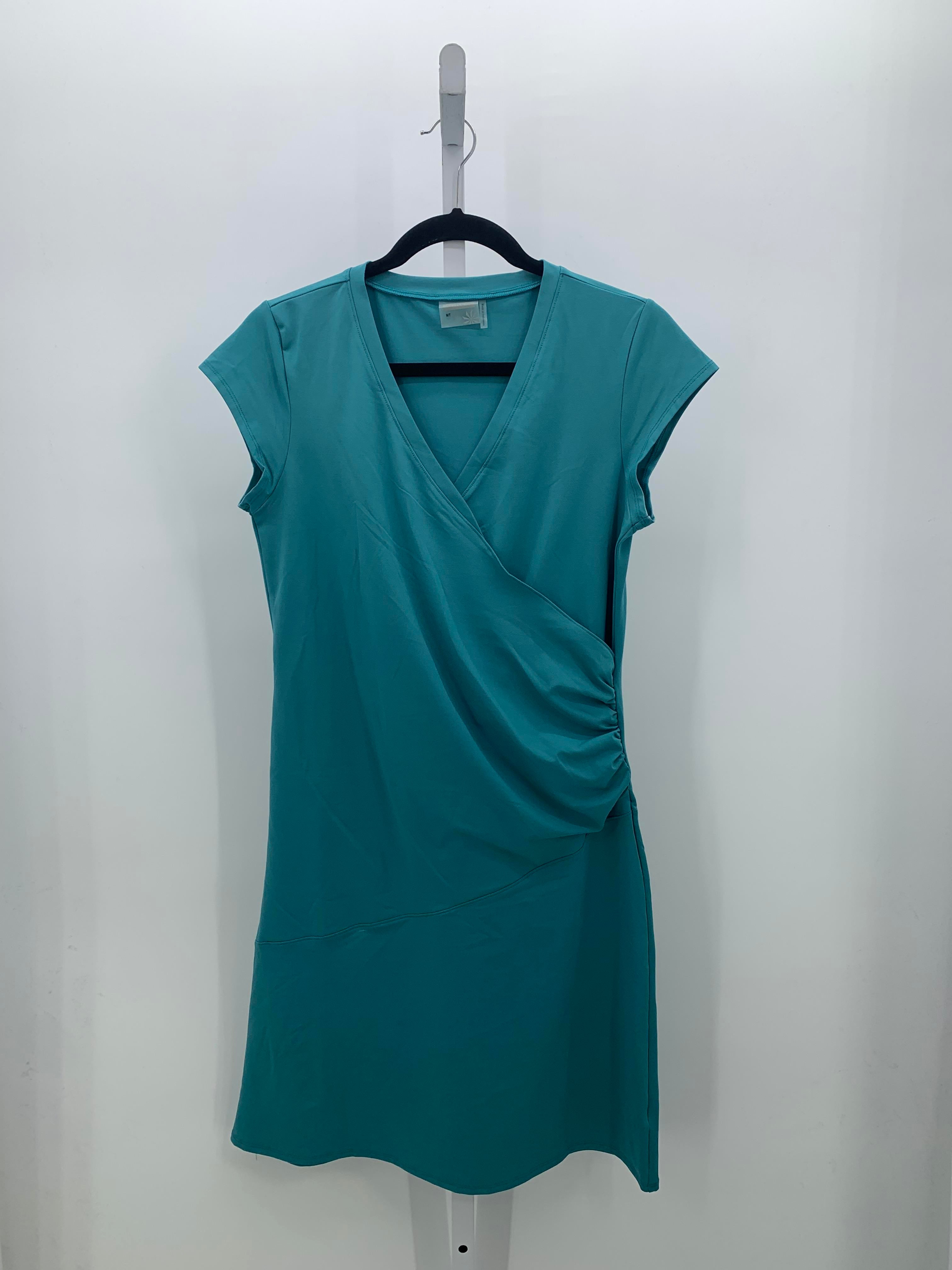 Athleta Size Medium Misses Short Sleeve Dress