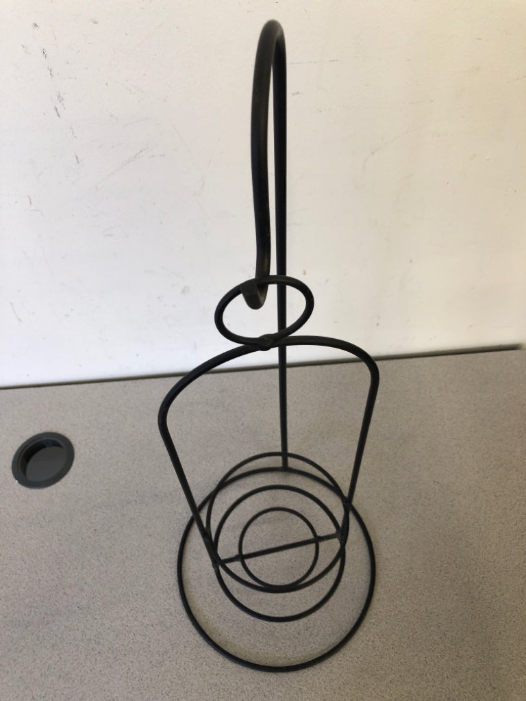 2 PC METAL JAR CANDLE HOLDER WITH BASE.
