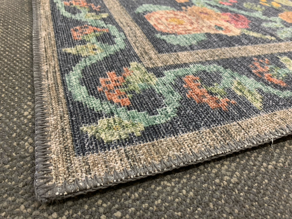 FLORAL SMALL AREA RUG NAVY.