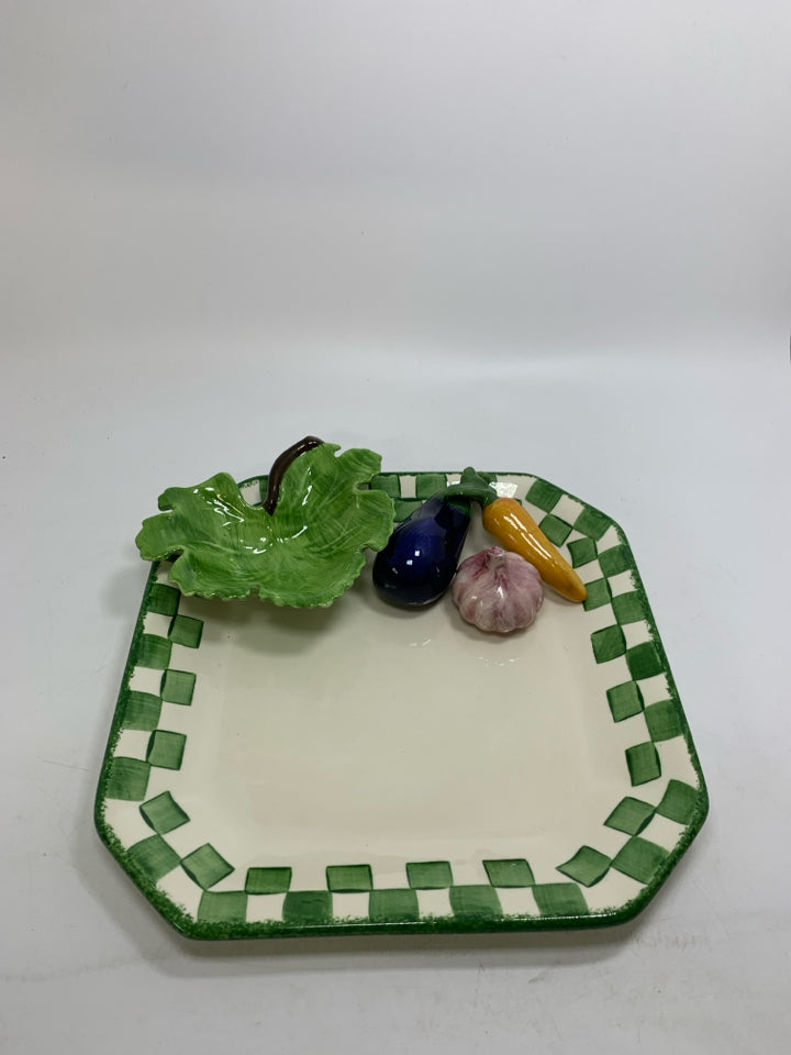 SERVING PLATTER W/ GREEN PLAID EDGE 3D FRUIT AND LEAF BOWL.