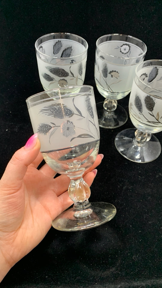 4 VTG FROSTED WHEAT PATTERNED WATER GOBLETS.
