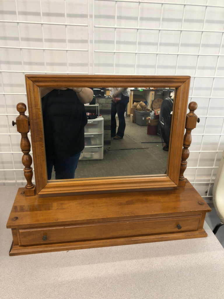 VTG WOOD DRESSER MIRROR W/ DRAWER.
