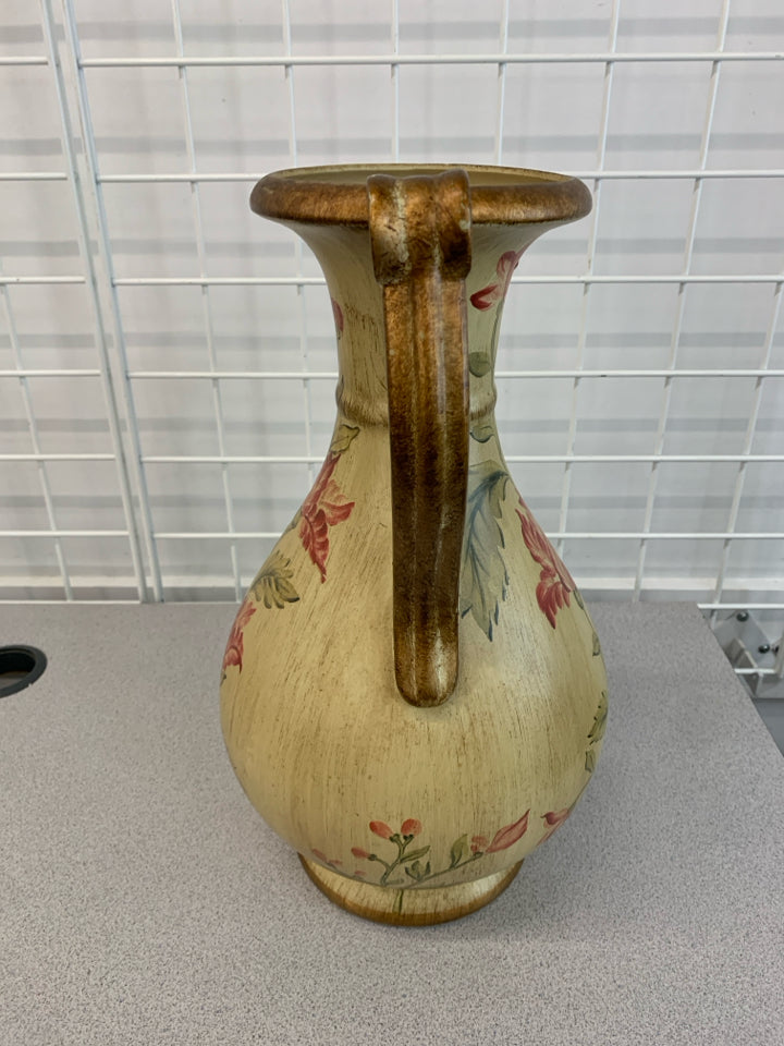 VTG STYLE HAND-PAINTED FLORAL VASE.