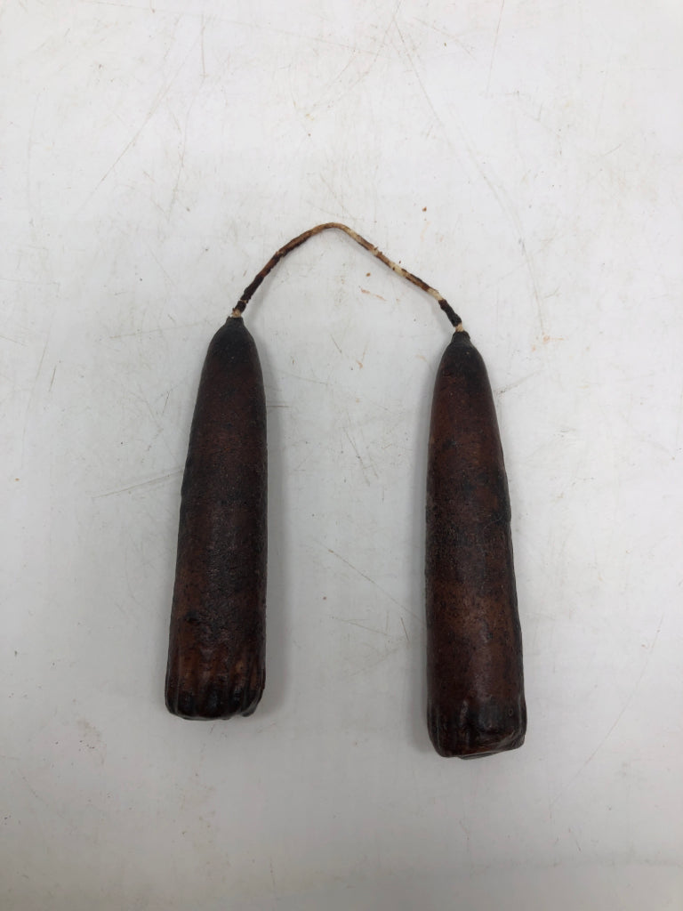 CONNECTED PRIMITIVE CANDLES.