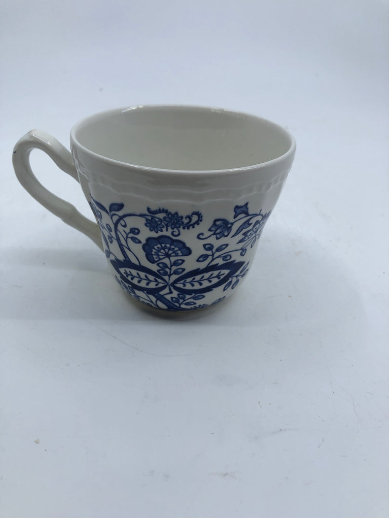 8PC BLUE HERITAGE ONION PATTERN TEA SET- 4 CUPS, 4 SAUCERS.