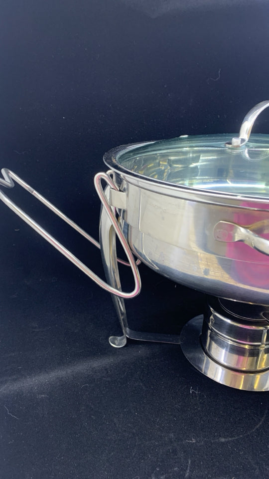 4QT SILVER ROUND CHAFING DISH.