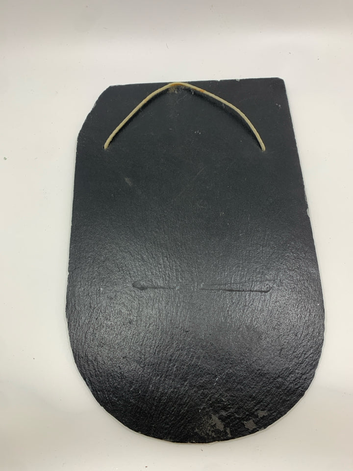 BLACK WELCOME W/ STRAWBERRIES SLATE.