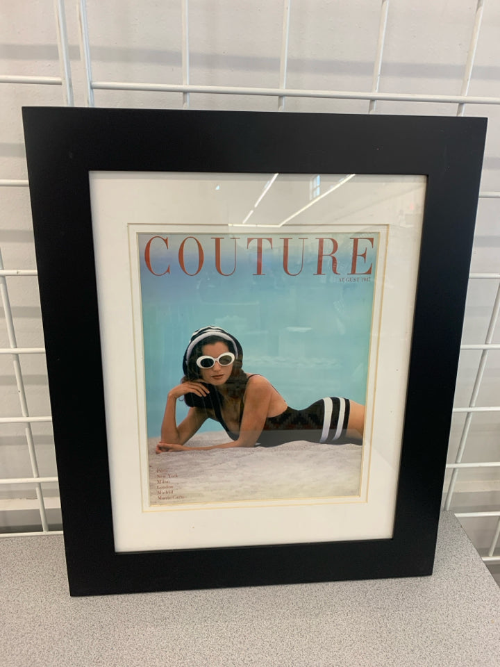 BATHING SUIT COUTURE PRINT IN BLACK FRAME.