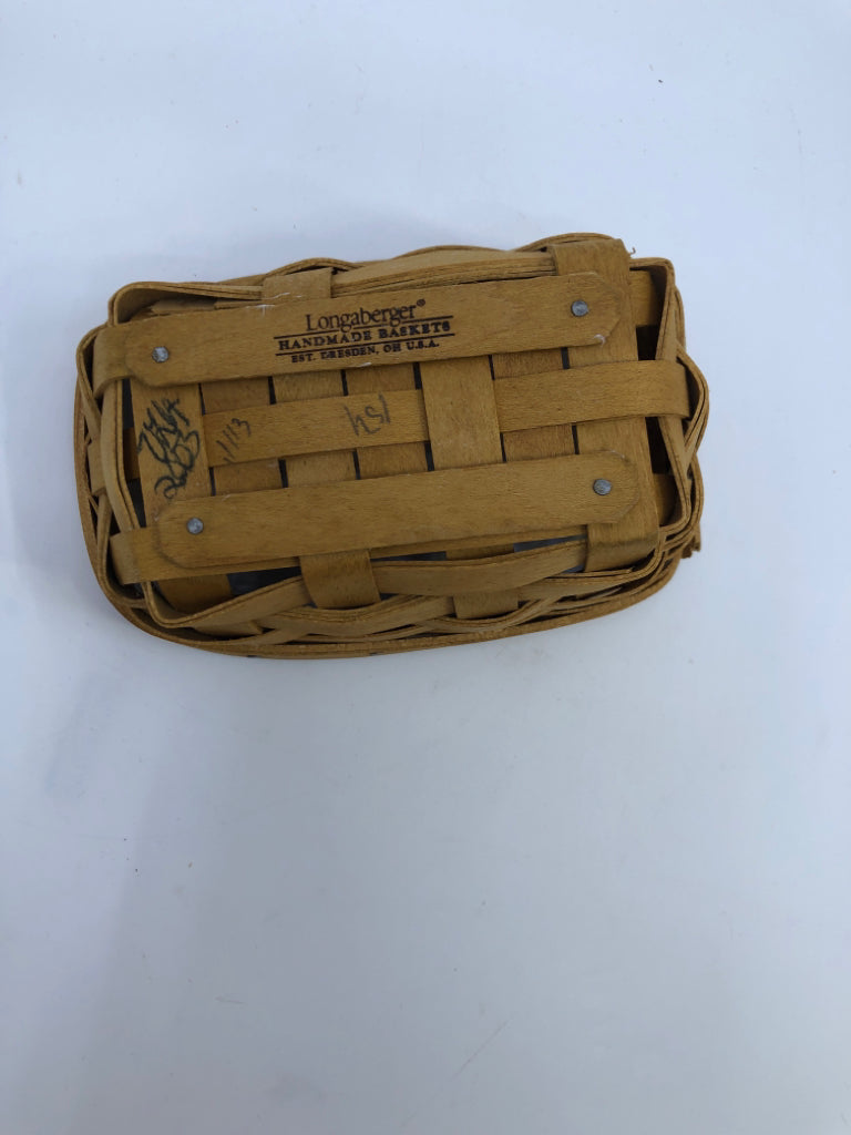 2003 SMALL SLANTED SHALLOW BASKET.