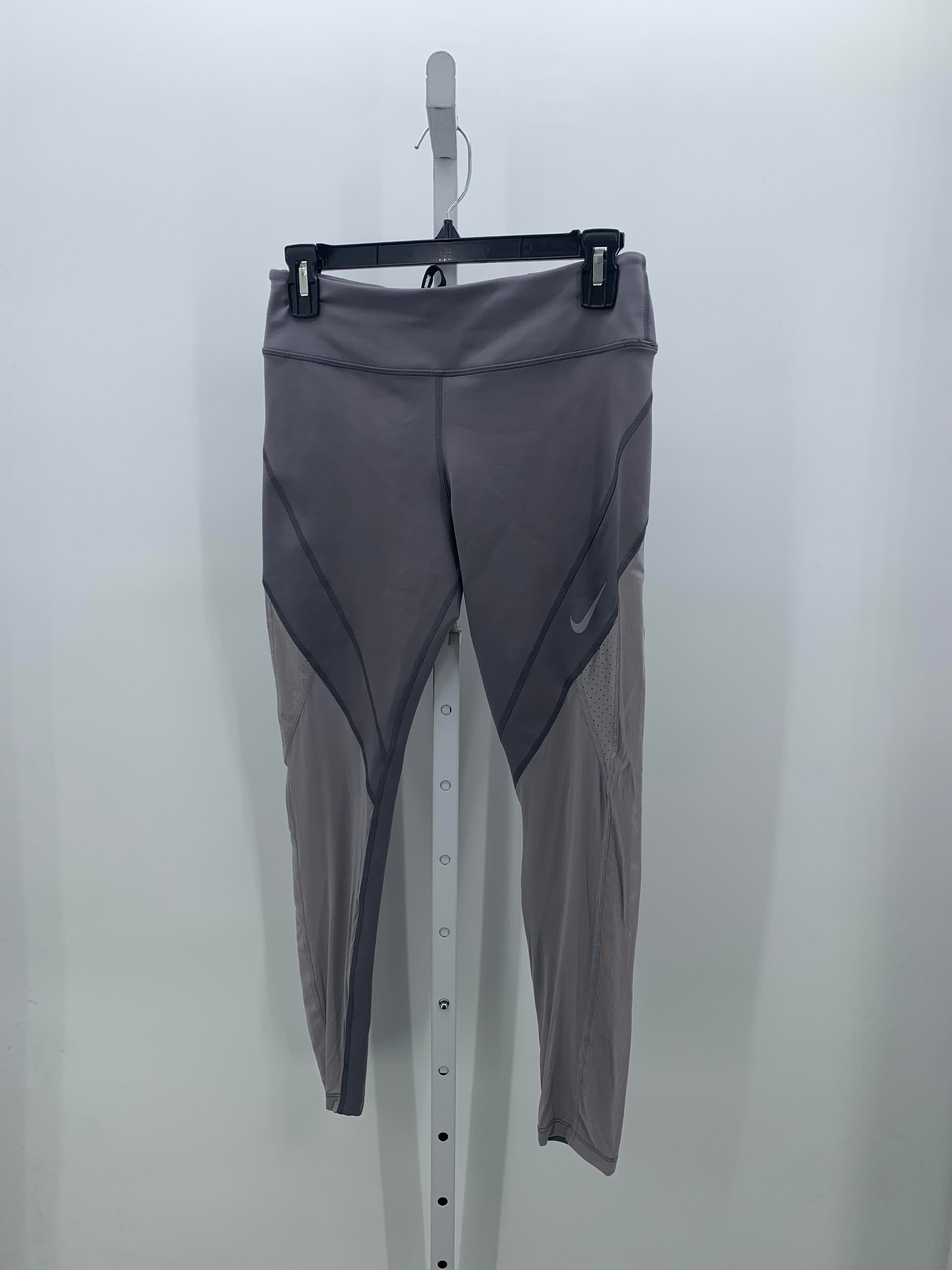 Nike Size Medium Misses Leggings