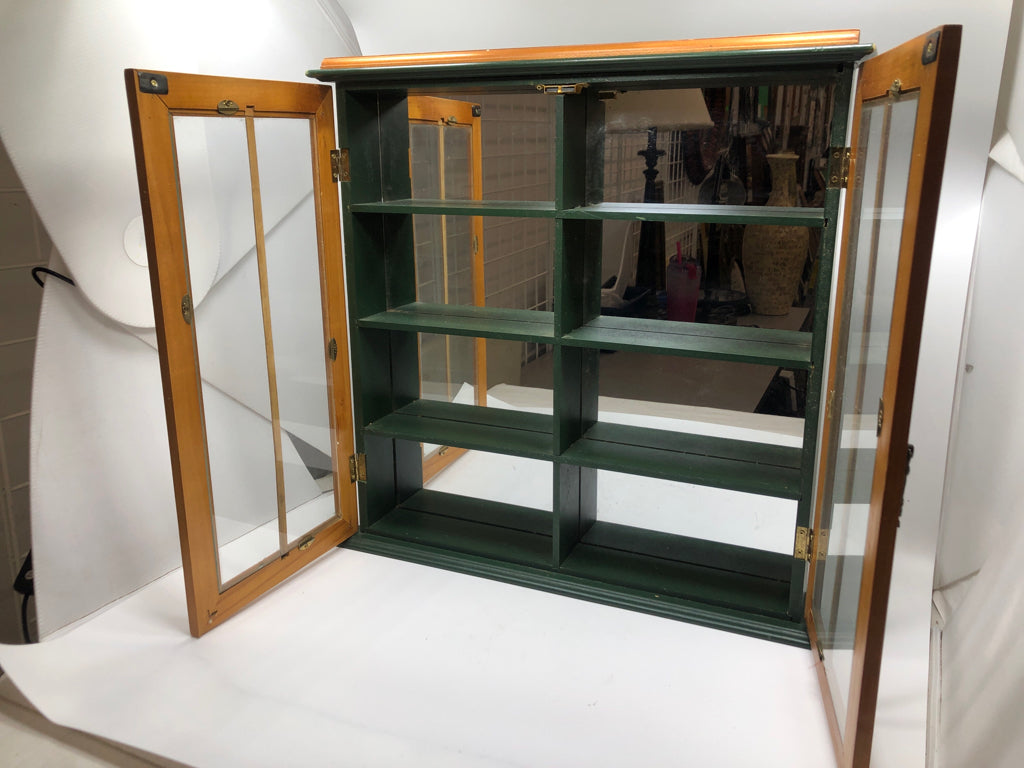 GREEN/TAN WOOD DISPLAY CABINET W/4 SHELVES.