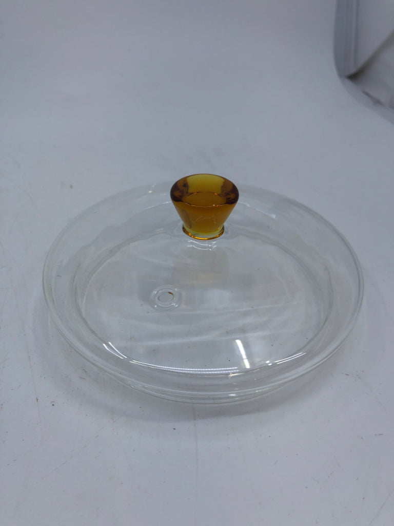 GLASS SOUP POT.