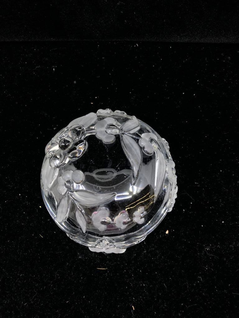 SMALL FLORAL FROSTED BOWL.
