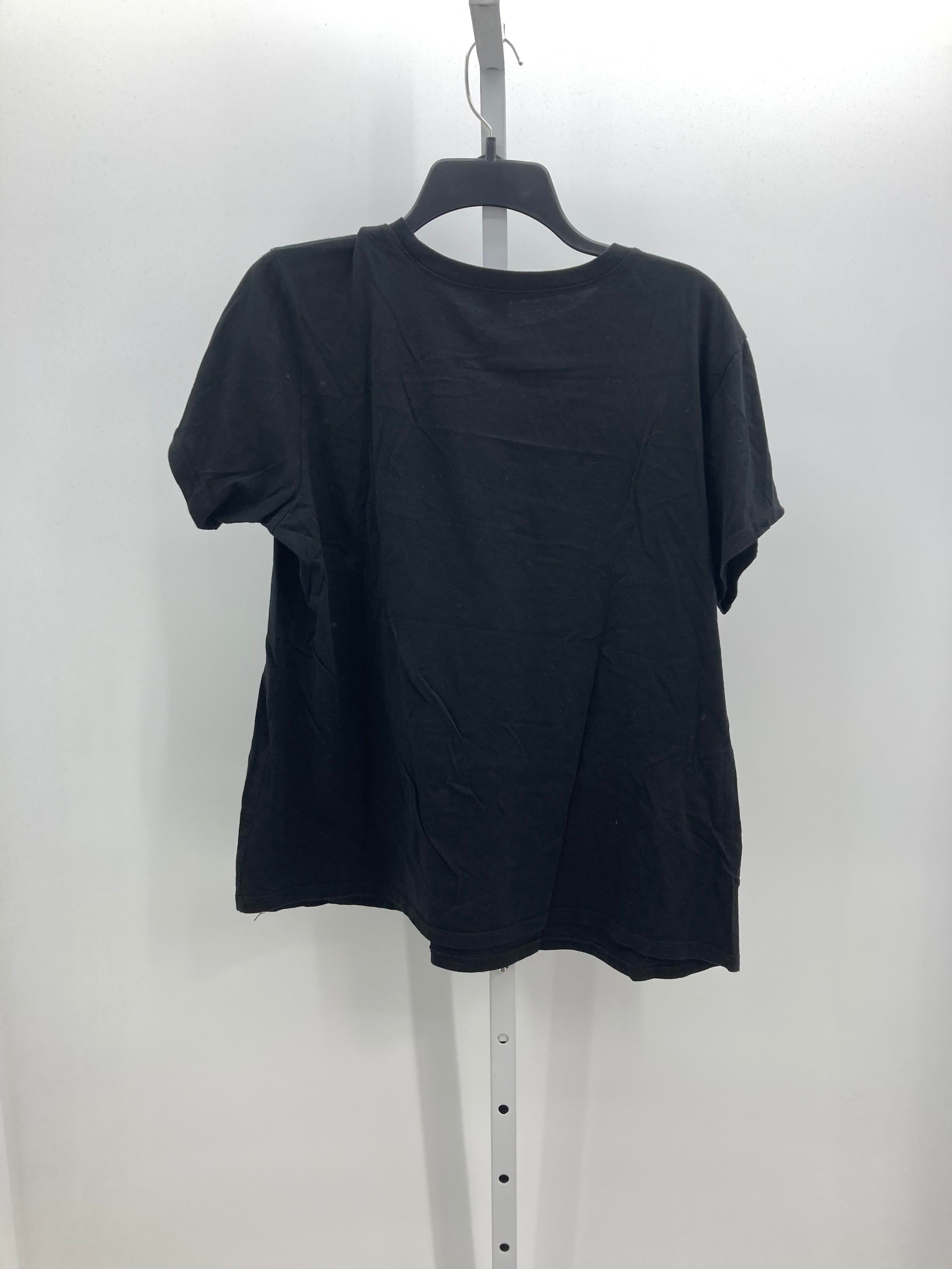Size Medium Misses Short Sleeve Shirt