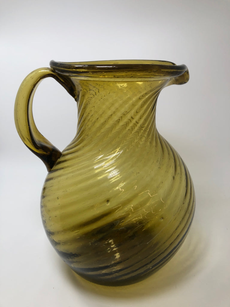 GREEN GLASS RIBBED PITCHER.