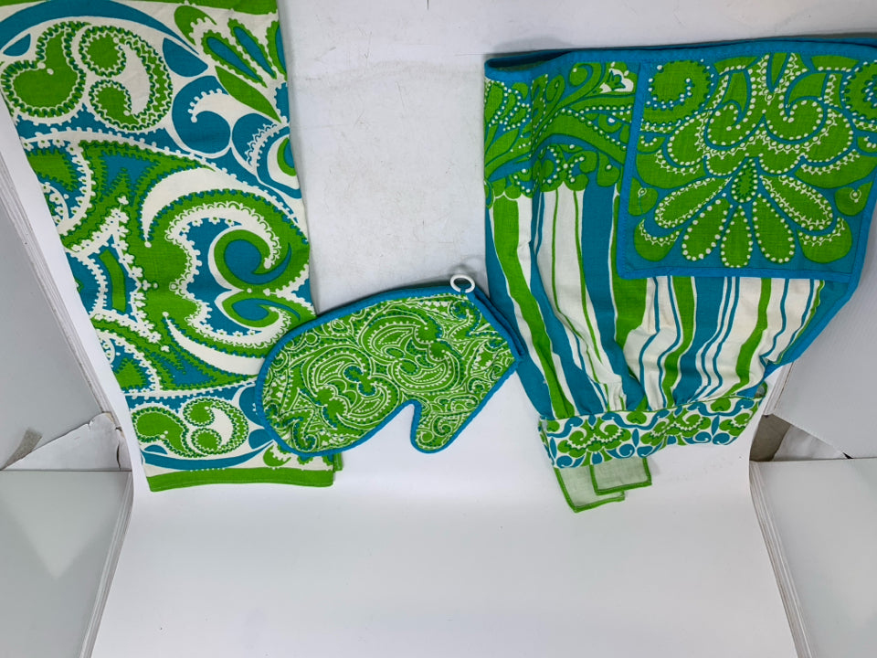 3 PC GREEN/BLUE PAISLEY PATTERN OVEN MITT APRON & KITCHEN TOWEL IN BAG.