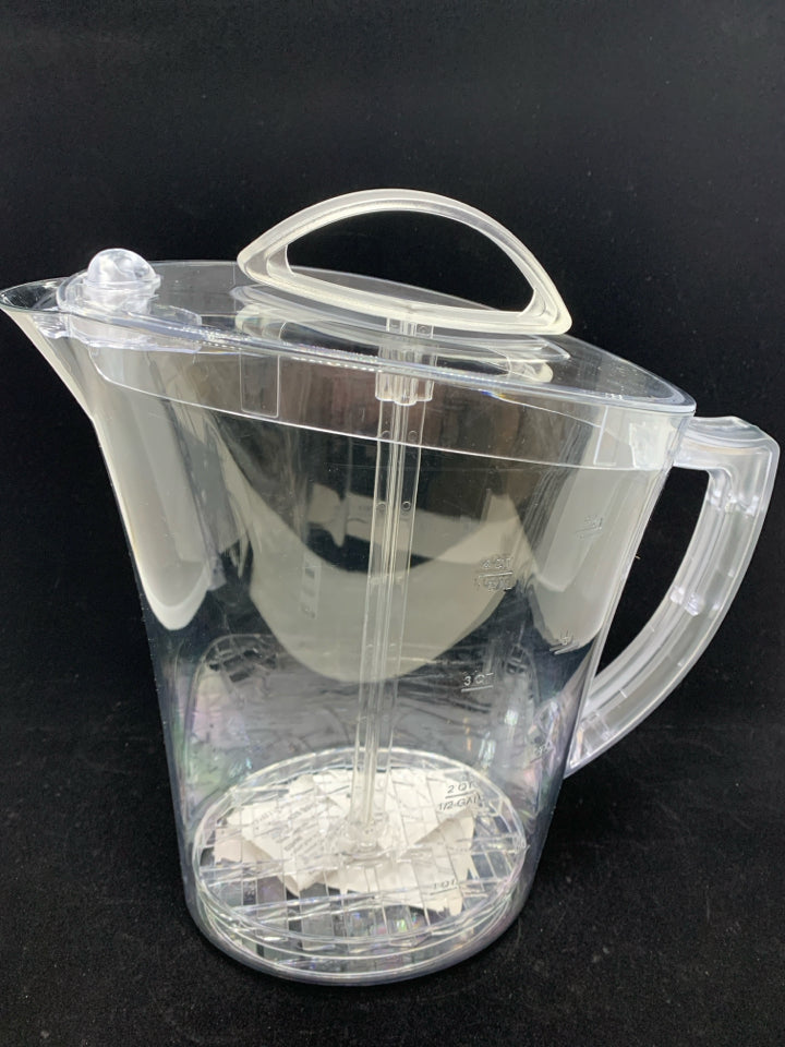 PAMPERED CHEF QUICK-STIR PITCHER.