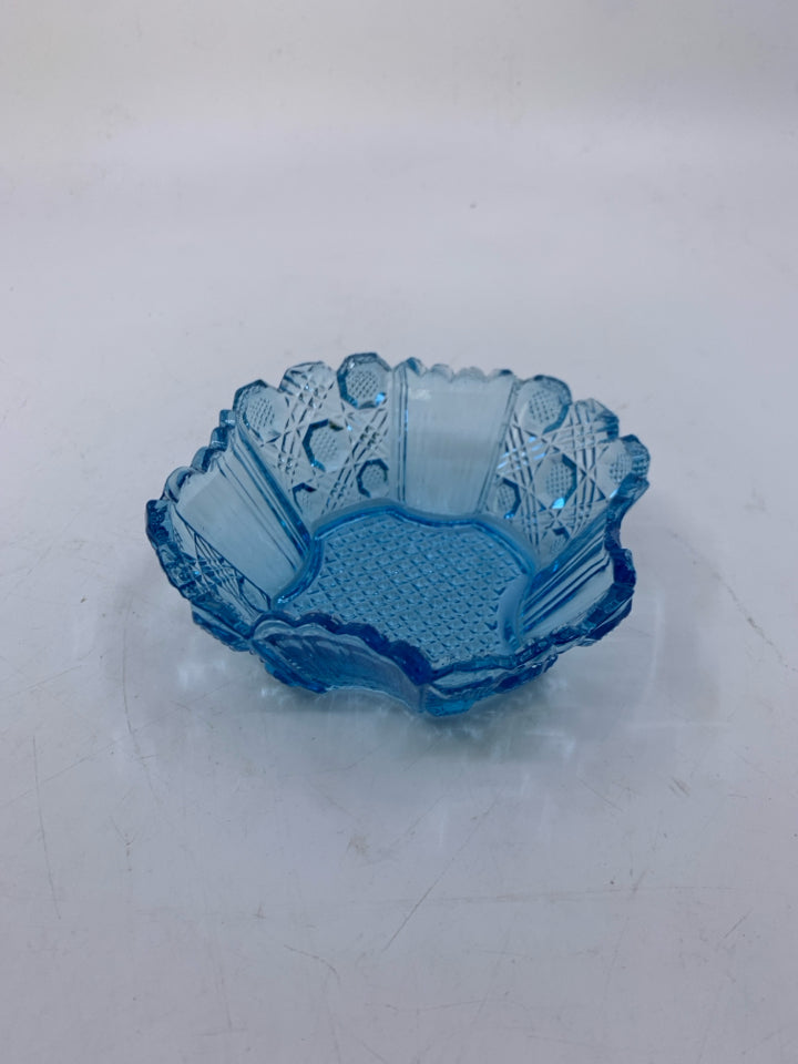 ICE BLUE CUTE GLASS SMALL CANDY BOWL.