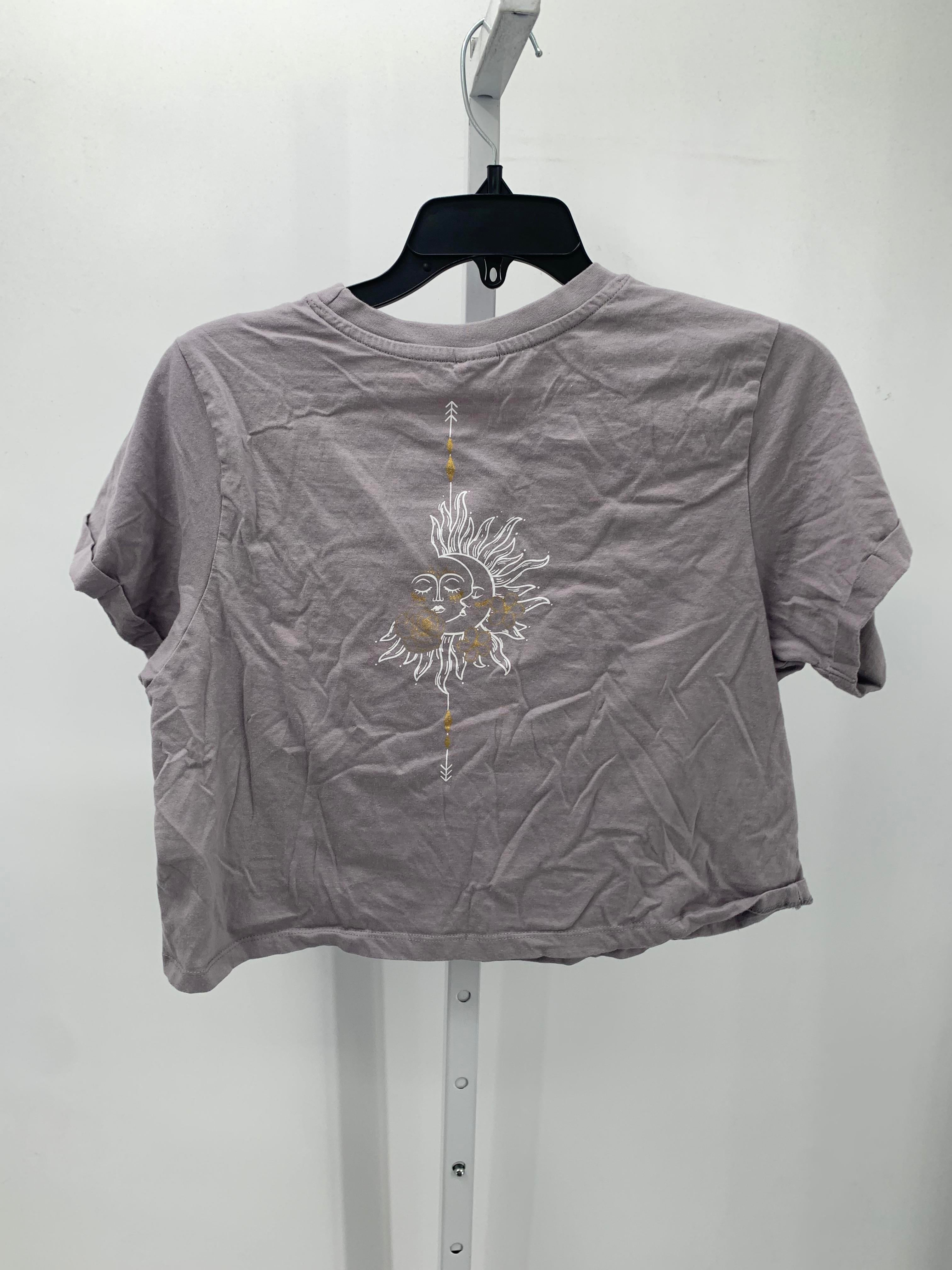 Size Medium Juniors Short Sleeve Shirt
