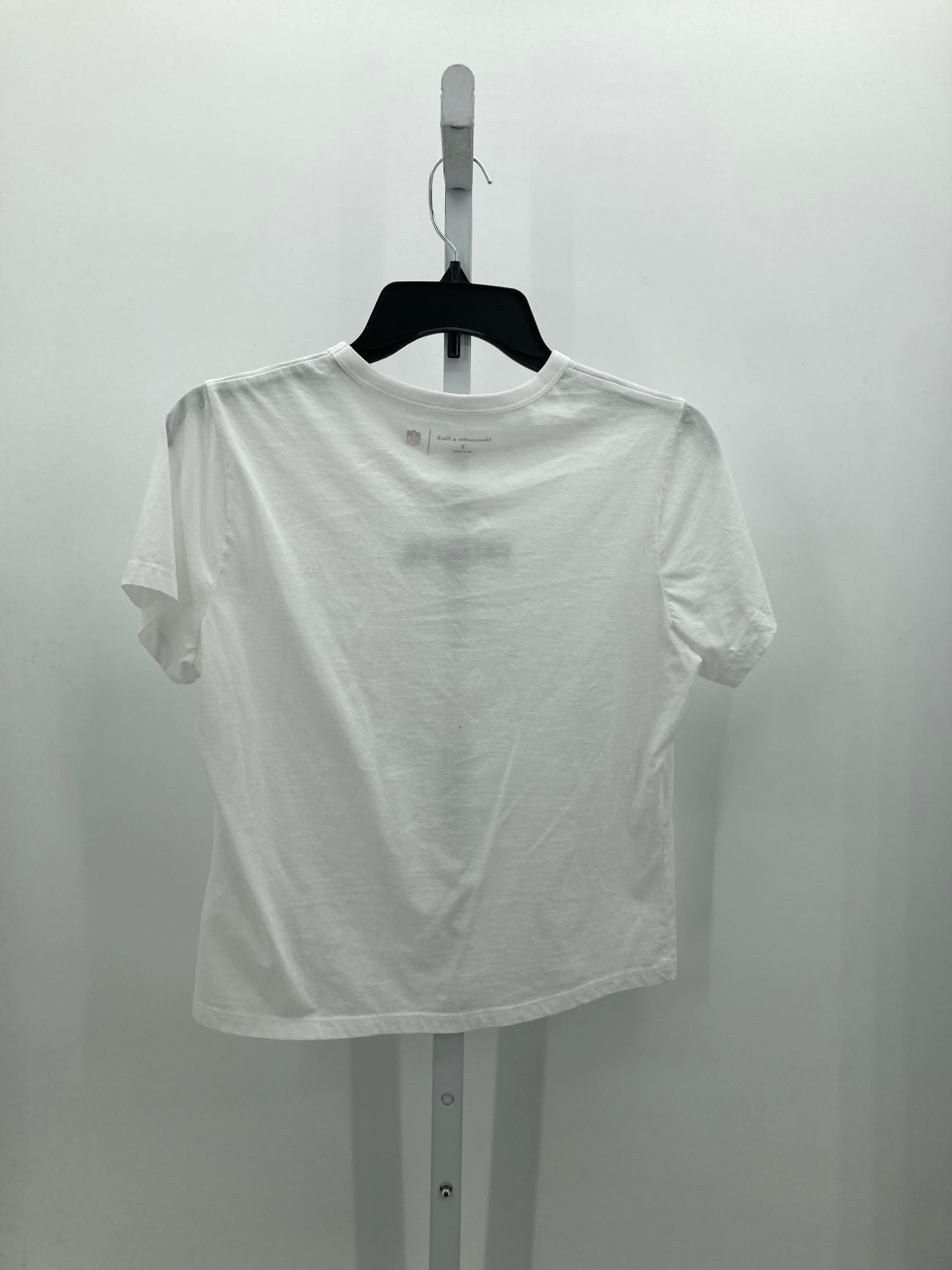 Abercrombie Size Small Juniors Short Sleeve Shirt