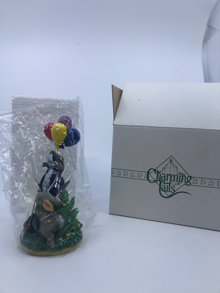 NIB HANG ON CHARMING TAILS