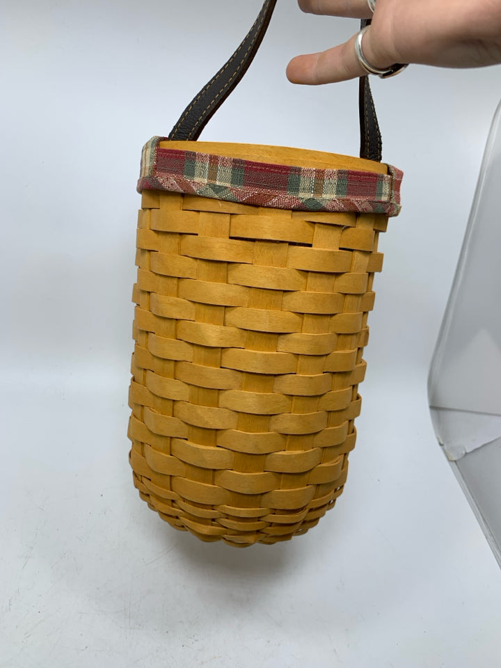 LARGE GATEHOUSE HANGING BASKET ORCHARD PLAID LINER AND PROTECTOR.