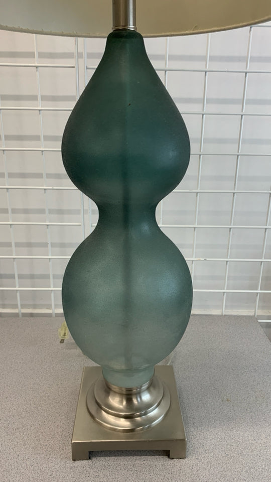 TEXTURED BLUE HOUR-GLASS SHAPED LAMP W/BARREL SHADE.