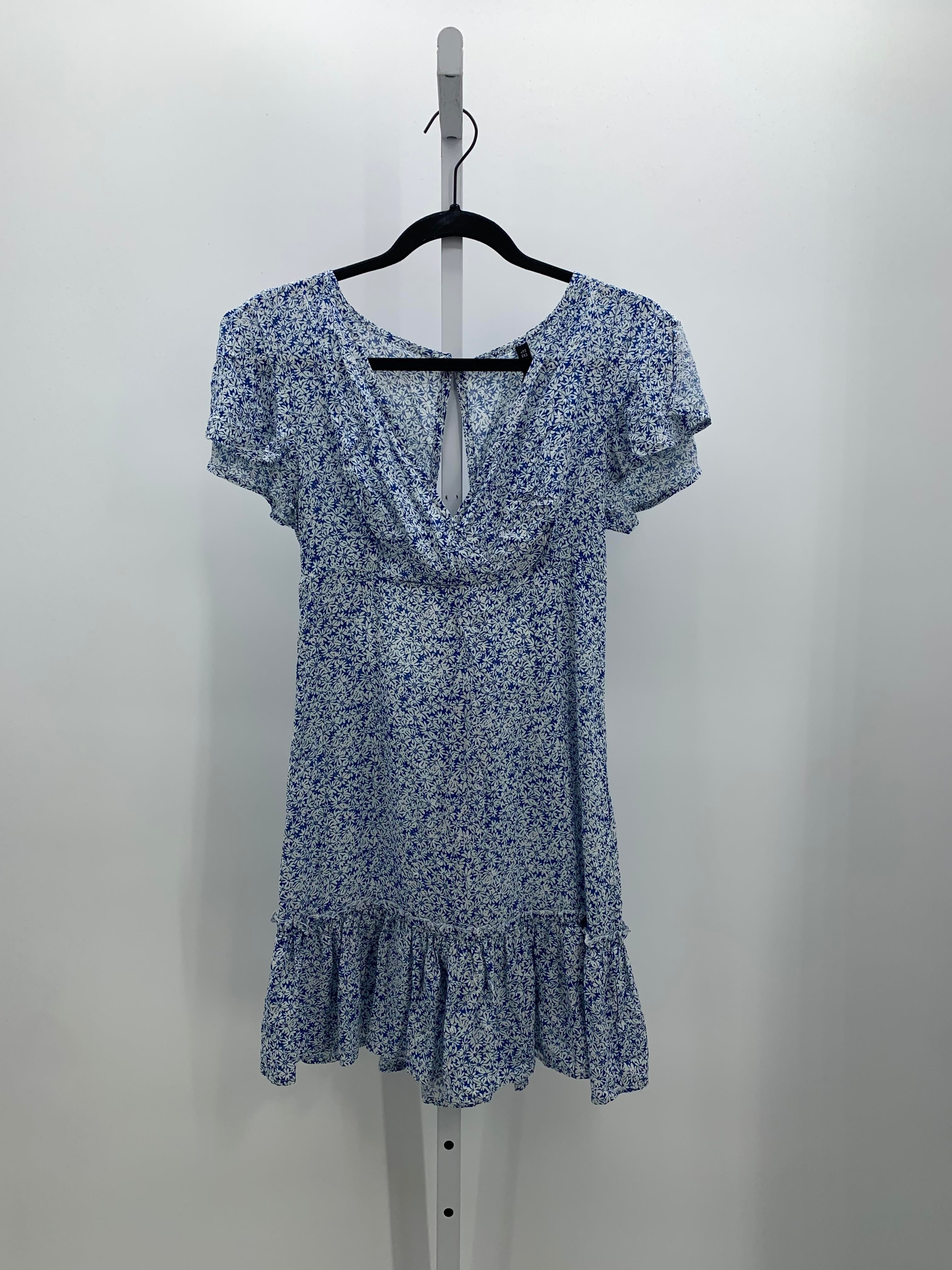 Size 6 Juniors Short Sleeve Dress