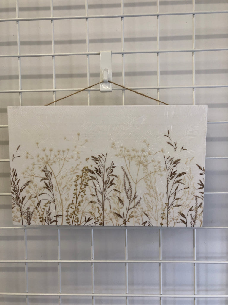 WHITE WOOD W/PAINTED LEAVES ON STEMS WALL HANGING.