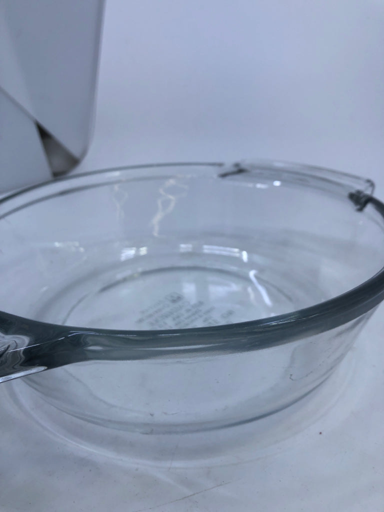 ROUND BAKING DISH.