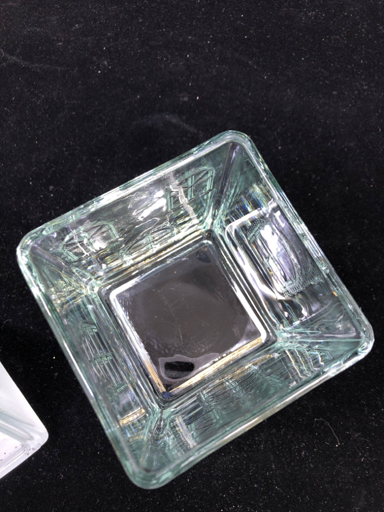 GLASS HOUSE CANISTER W/FROSTED LID.