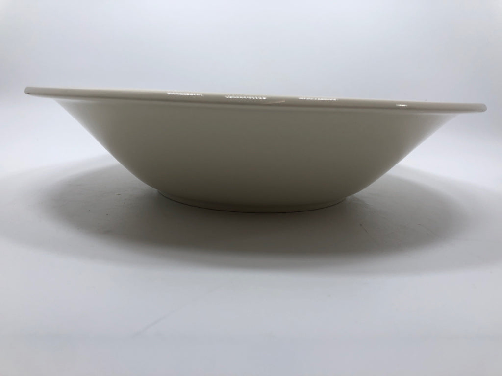 CERAMIC PASTA BOWL W/GREEN STRIPE.