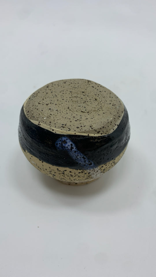 MINI CREAM W/BROWN SPECKLES POTTERY BUD VASE.