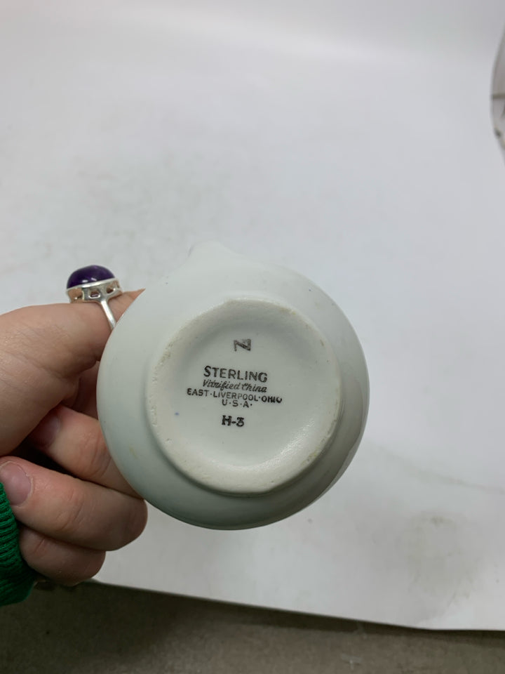 VTG STERLING EAST LIVERPOOL OHIO CREAMER W/ DARK BLUE FLOWER BOARDER.