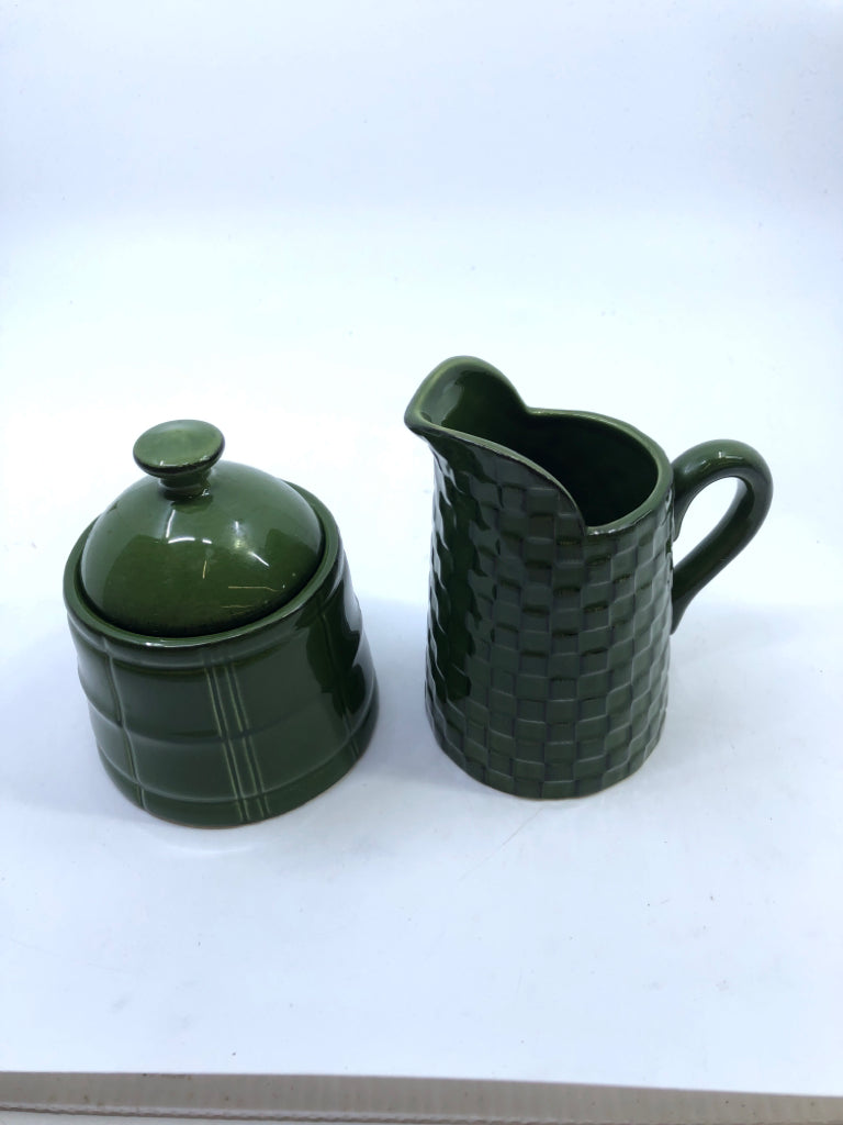 DARK GREEN TEXTURED SUG/CREAM SET.