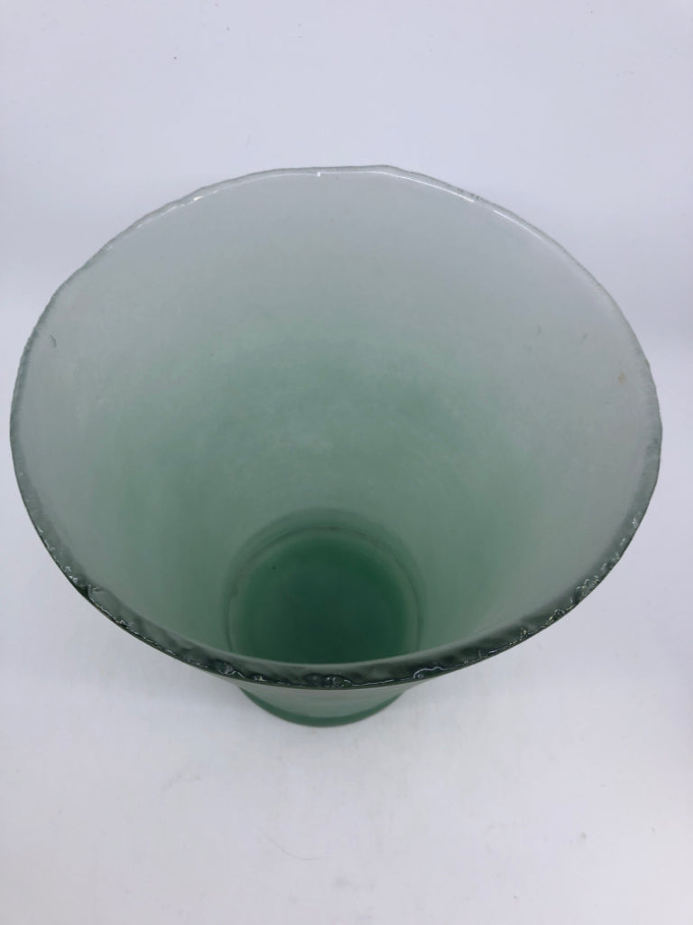 SEA GLASS FROSTED PATTERN TRASH BIN.