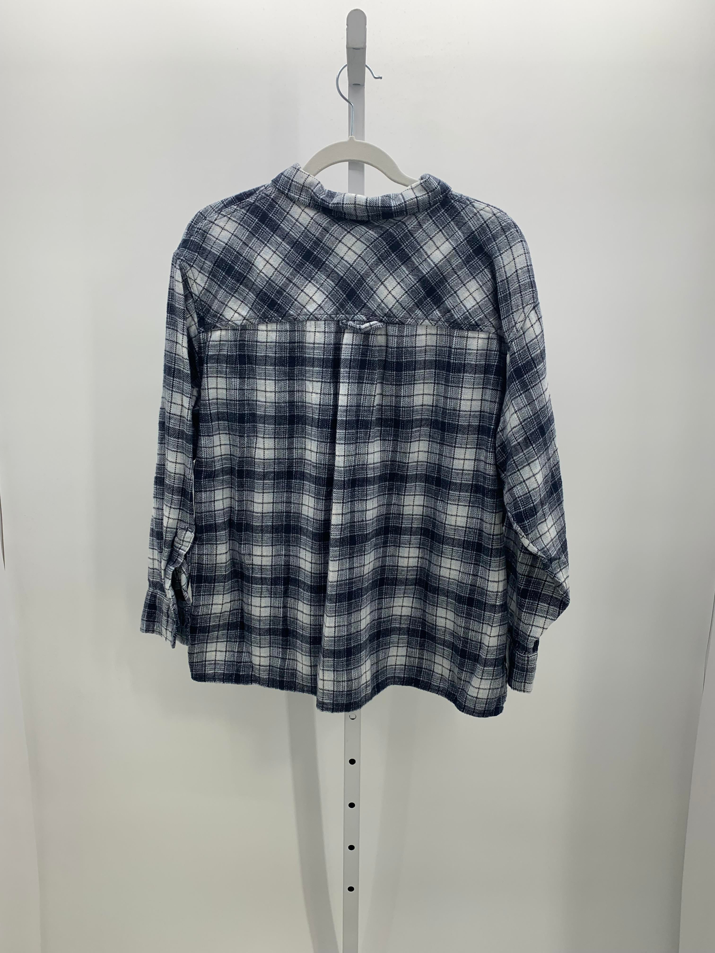 Arizona Size Medium Juniors Long Sleeve Shirt
