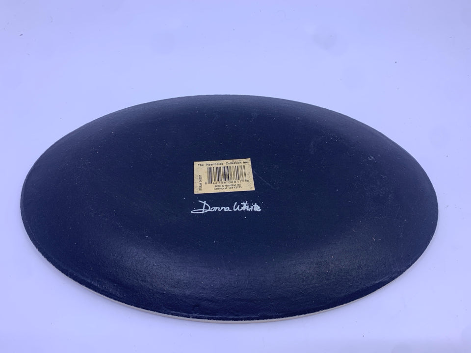 GIVE THANKS PUMPKIN PAINTED PRIMITIVE PLATE.
