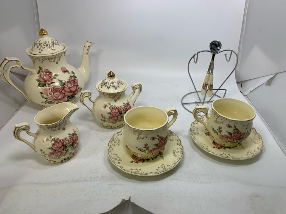 QUEEN ROSE SVC 2 10 PCS TEAPOT SUGAR CREAMER TEAPOT CUP/SAUCERS SPOONS AND STAND