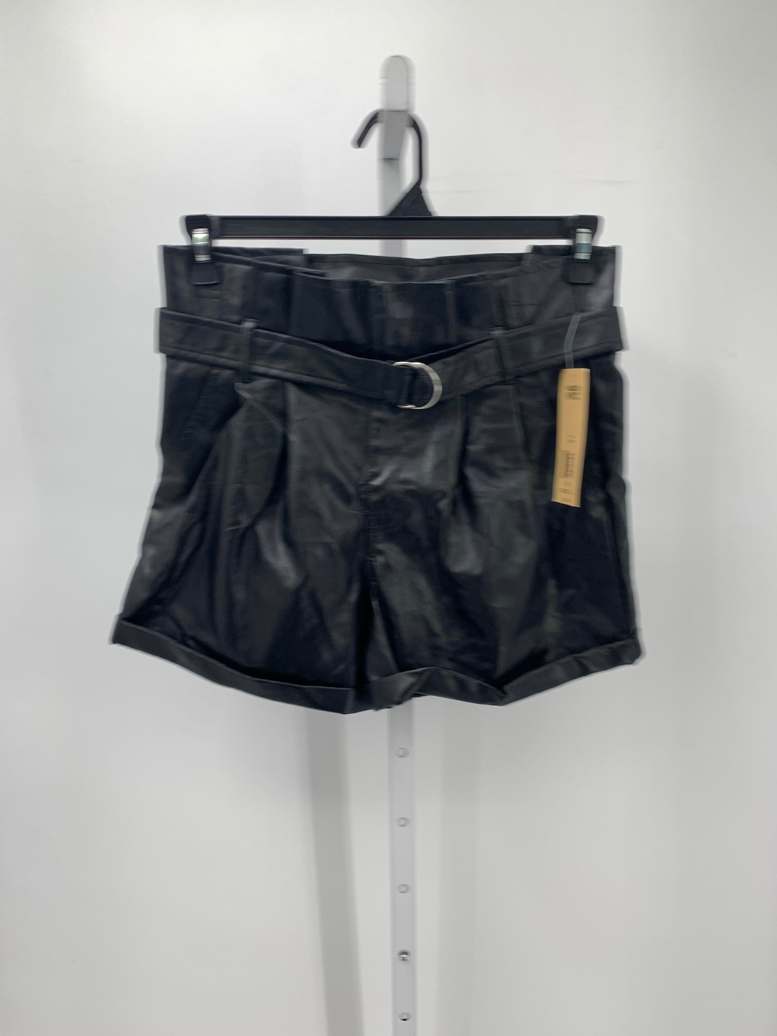 Size Medium Juniors Shorts