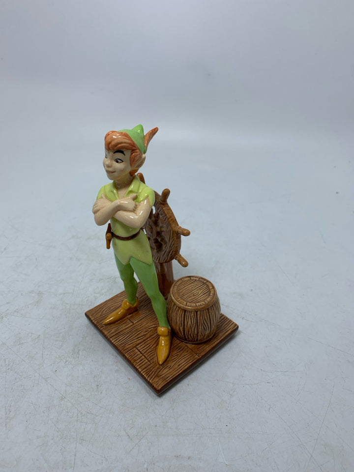VTG DISNEY SHOWCASE PETER PAN FIGURINE 2002.