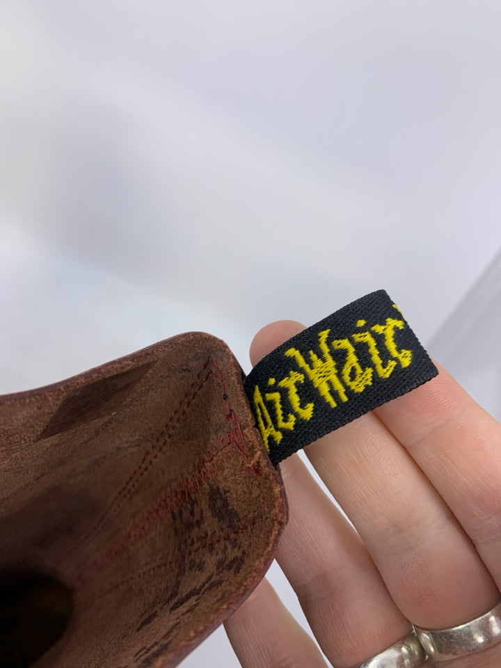 Dr. Martens Size 6 Juniors Boots