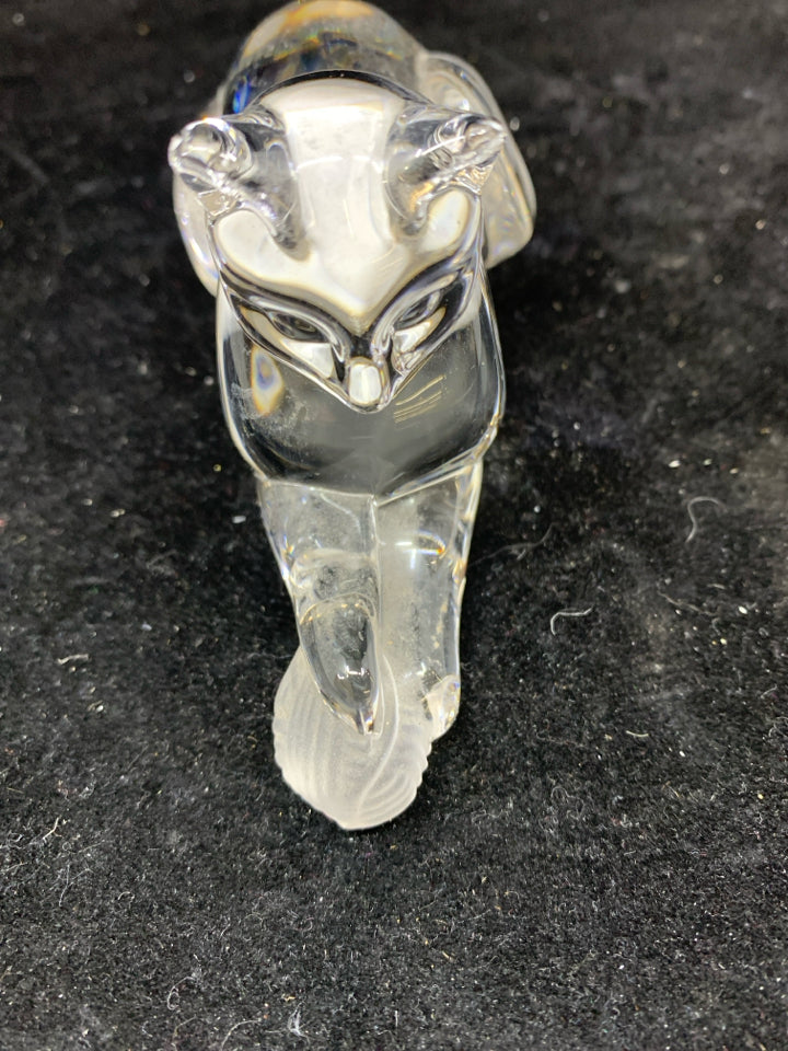 CRYSTAL CAT PLAYING W/YARN.