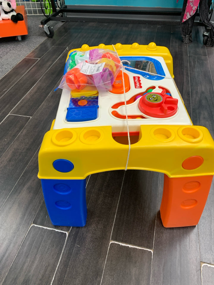 Fisher-Price ACTIVITY CENTER TABLE