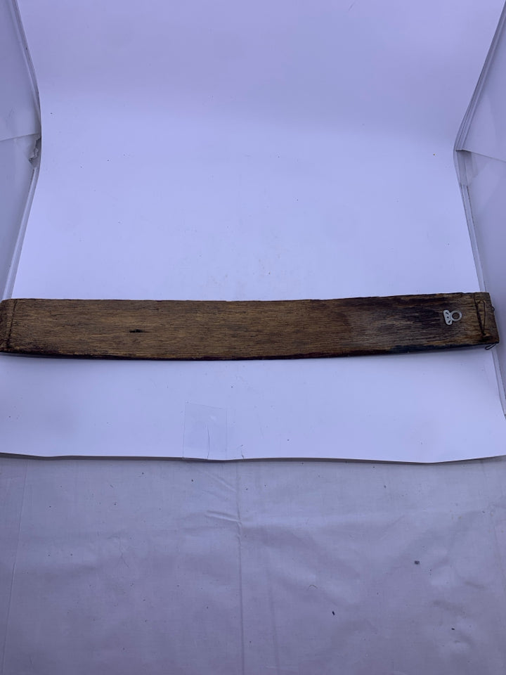 PRIMITIVE WOOD FLAG WALL ART.