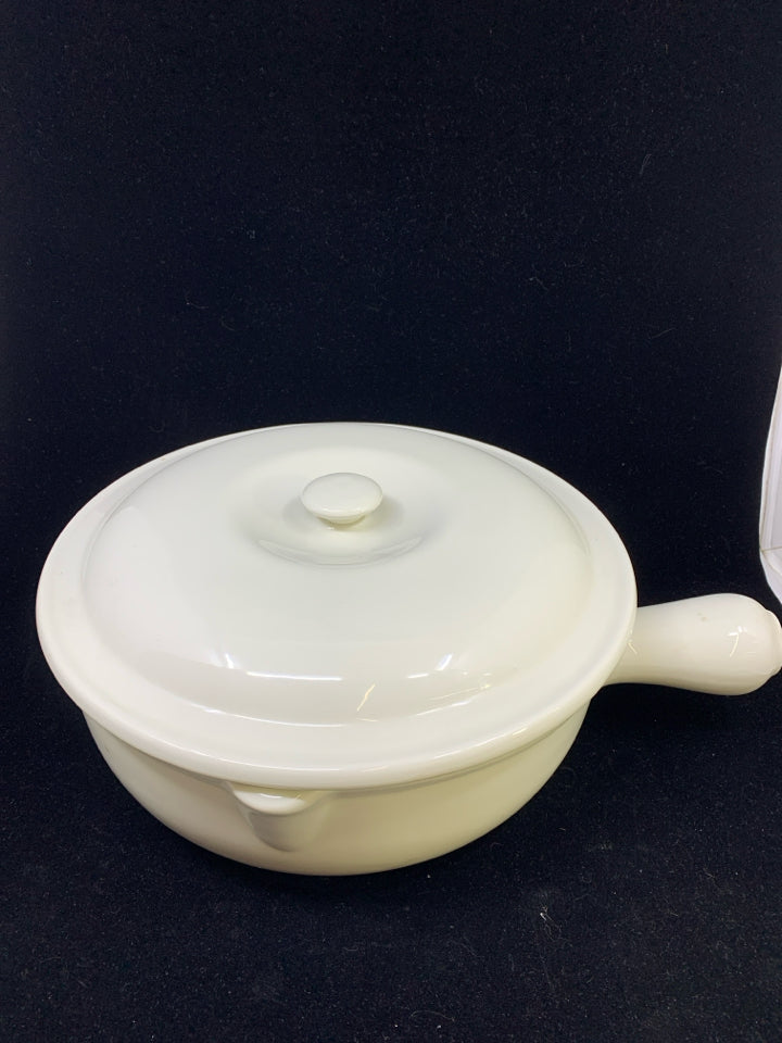 VTG HALL FRENCH ONION SOUP CASSEROLE W/LID.