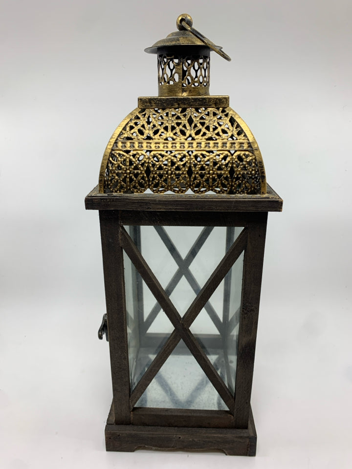 WOOD LANTERN W/GOLD TOP.