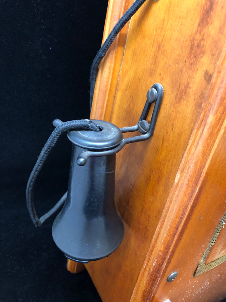 VTG DECOR WOOD PHONE WALL HANGING W/EAGLE DESIGN.