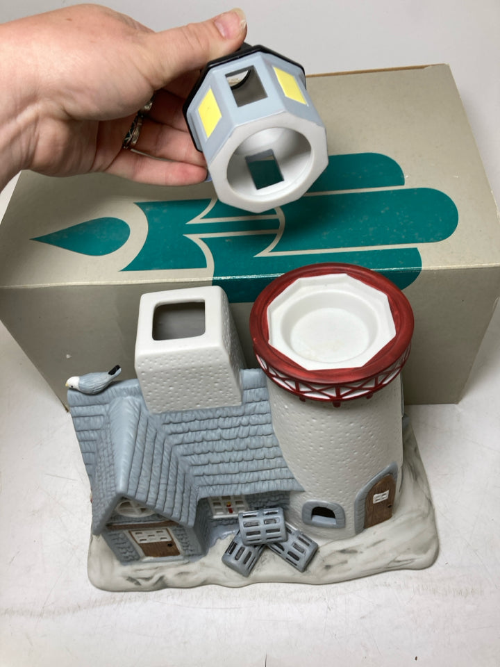 IN BOX LARGE STONEY HARBOR LIGHTHOUSE PO383 TEA LIGHT HOLDER.