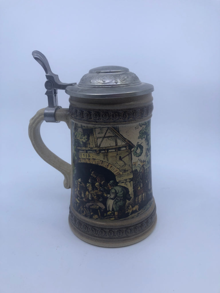 VTG VILLAGE DRINK IMAGE BEER STEIN.